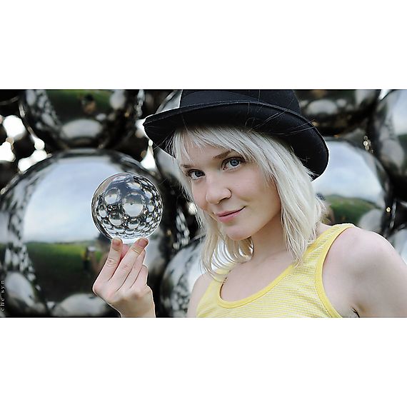 Clear Acrylic Contact Juggling Ball